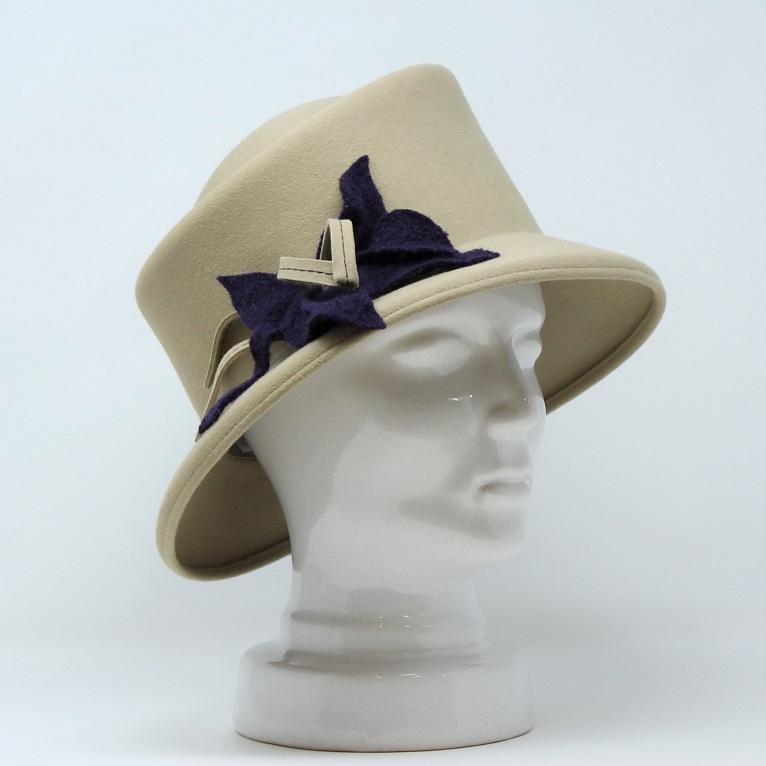 Wiener Modellhut, Hut aus Haarfilz mit Walkblüte
