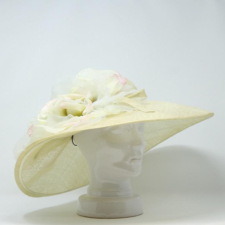 Marzi, Hut aus Sinamay mit Seidenblüte